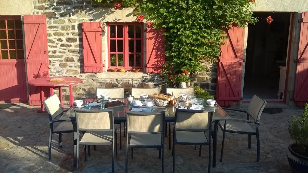 Au Jardin D'Eloise Bed and Breakfast Tremereuc Eksteriør billede