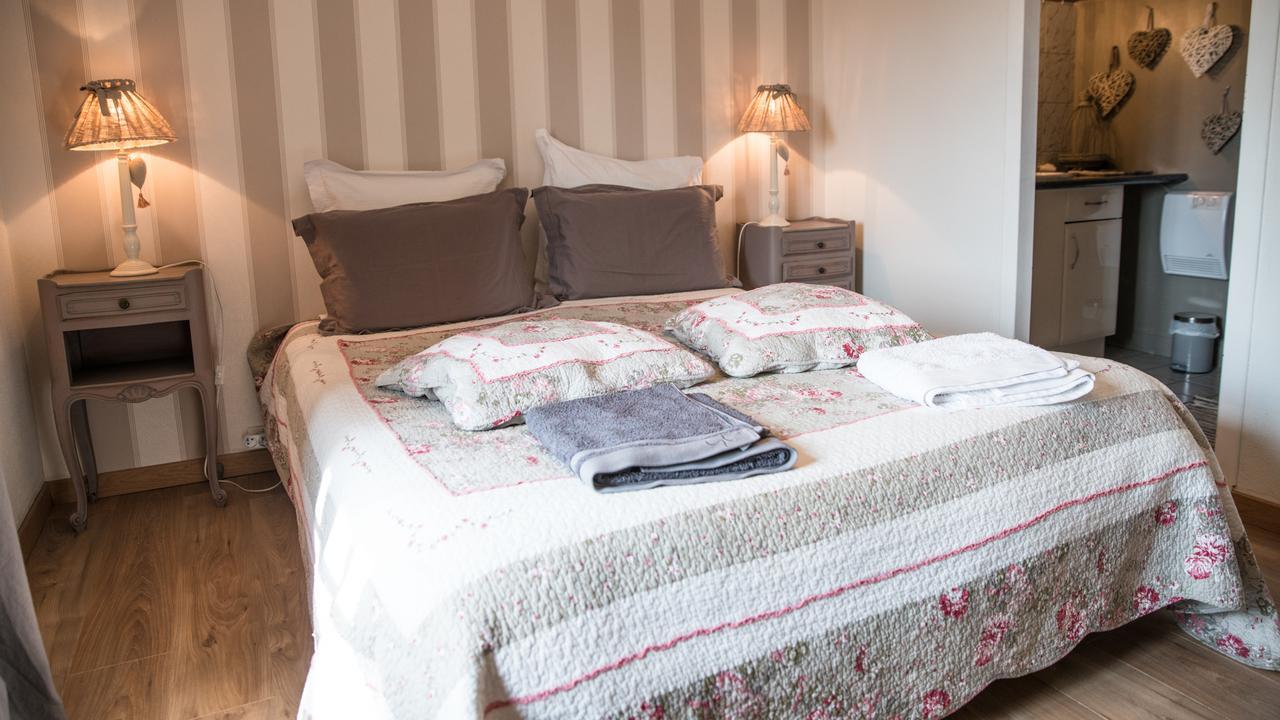 Au Jardin D'Eloise Bed and Breakfast Tremereuc Eksteriør billede